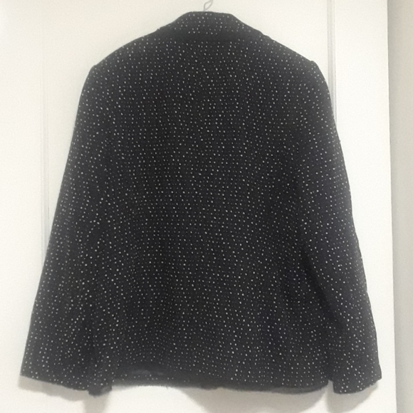 Sag Harbor Tweed Style Woman's Blazer - Picture 3 of 8